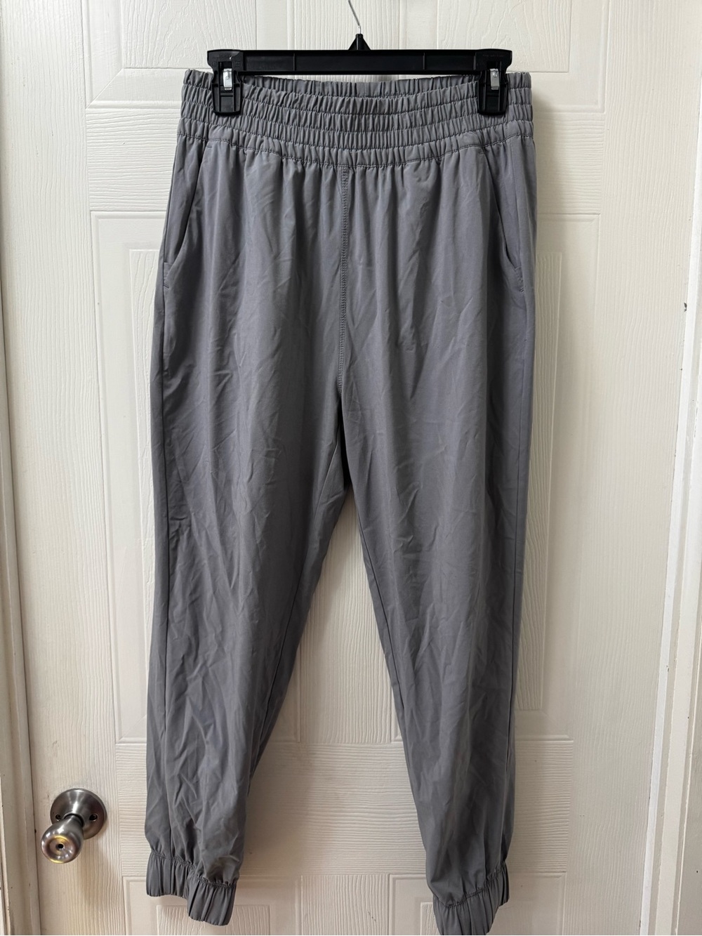 Vuori villa joggers women’s Light Gray